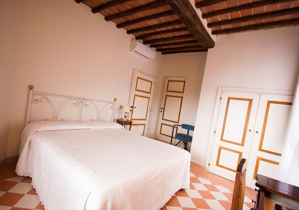Bed and Breakfast A Casa Mastacchi Сиена Экстерьер фото
