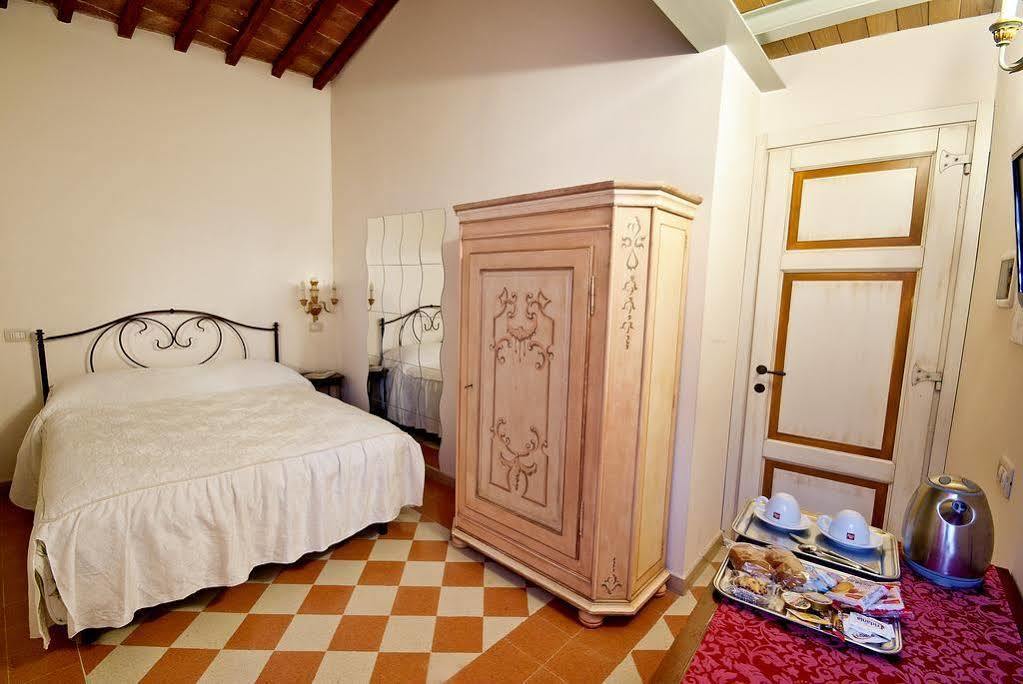 Bed and Breakfast A Casa Mastacchi Сиена Экстерьер фото