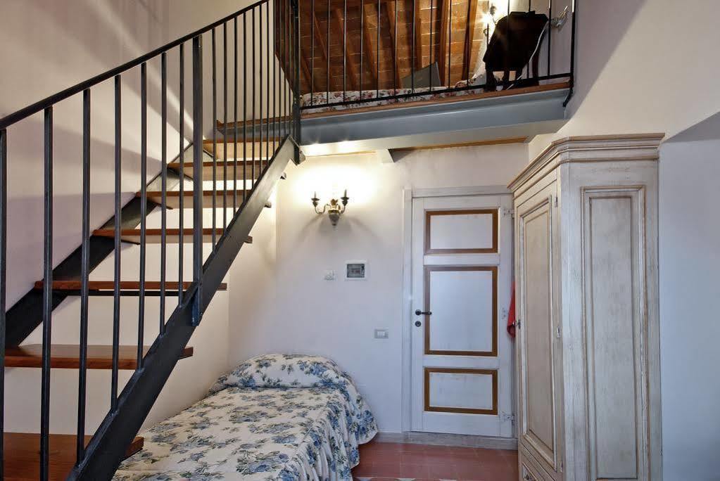 Bed and Breakfast A Casa Mastacchi Сиена Экстерьер фото