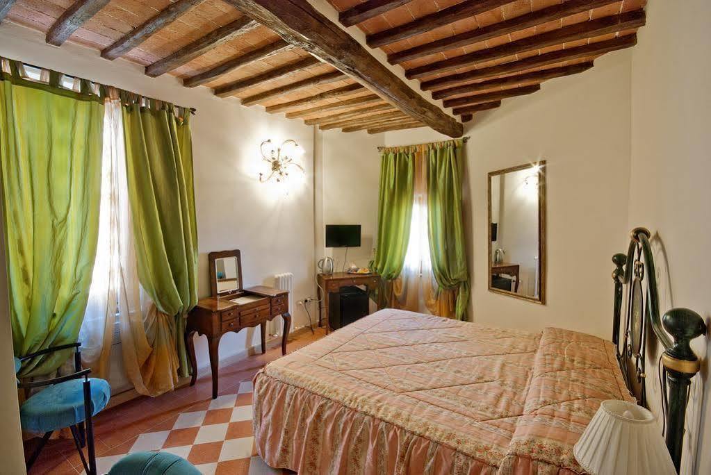 Bed and Breakfast A Casa Mastacchi Сиена Экстерьер фото