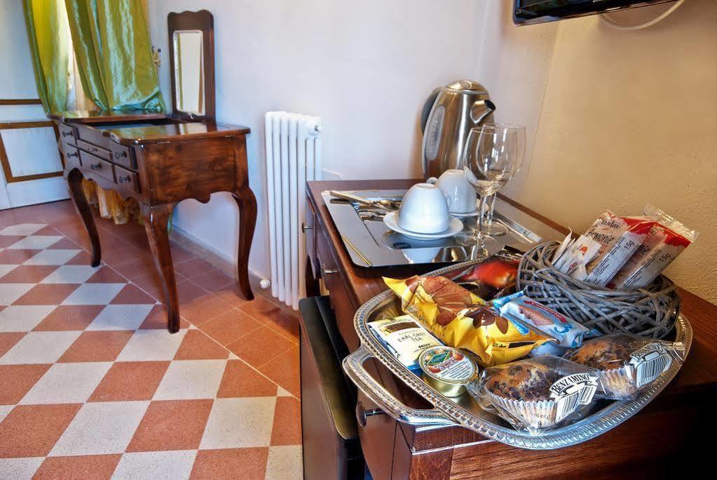 Bed and Breakfast A Casa Mastacchi Сиена Экстерьер фото