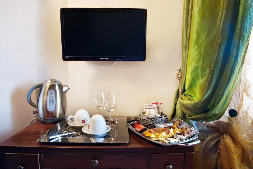Bed and Breakfast A Casa Mastacchi Сиена Экстерьер фото